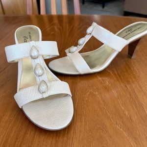 Anne Klein AK Zadie Sandals, Size 9.5, Ivory